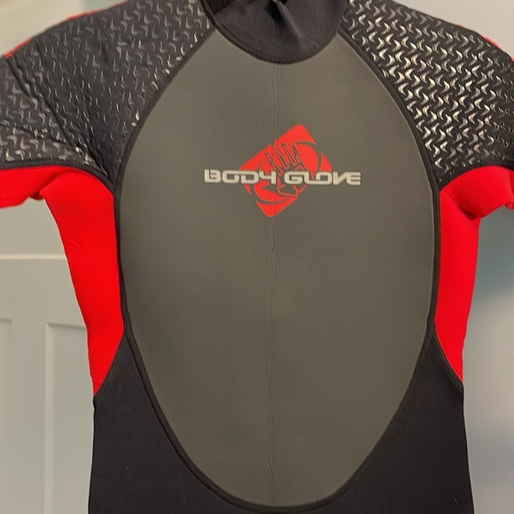 Wet suit - Picture 9 of 9